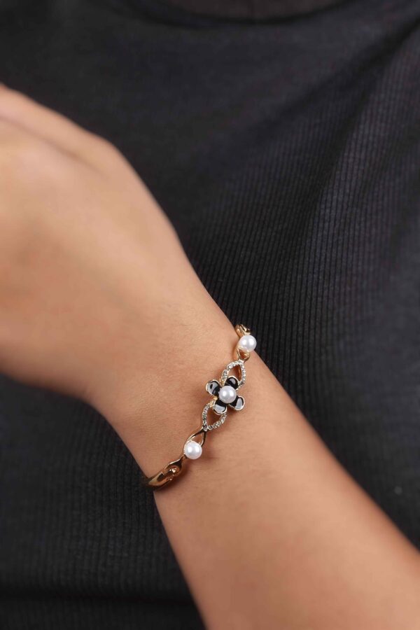 Jazz Clover Bracelet - Image 2