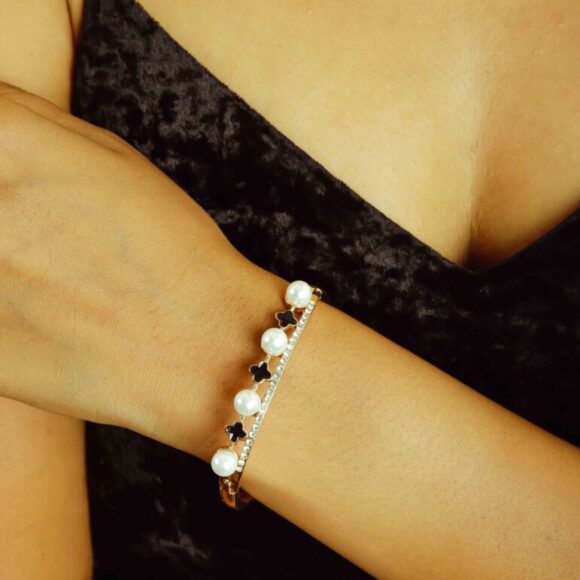 Jazz Pearl Bangle